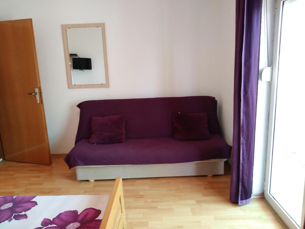 Nives Apartmani Pakostane Exterior photo