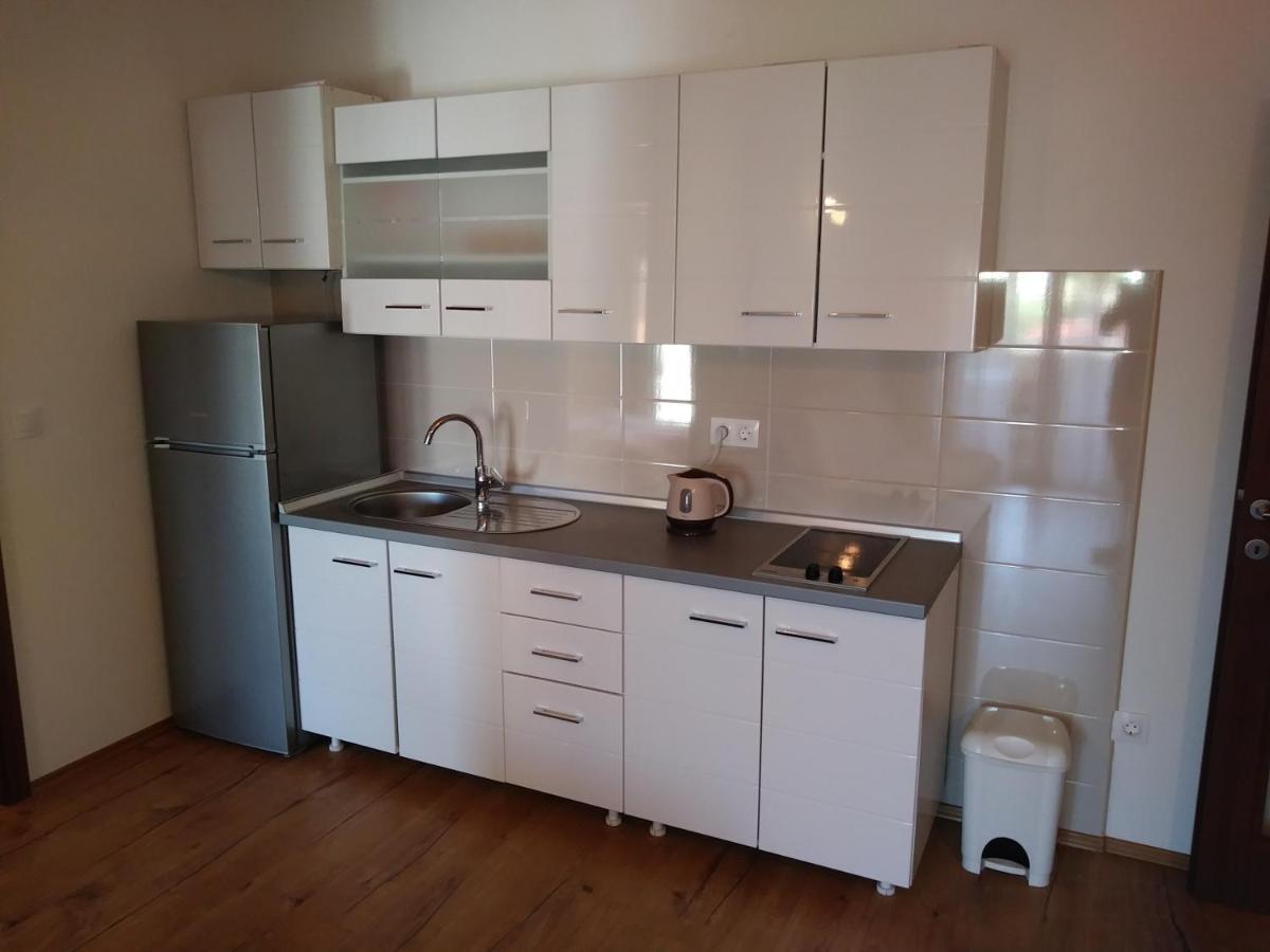 Nives Apartmani Pakostane Exterior photo